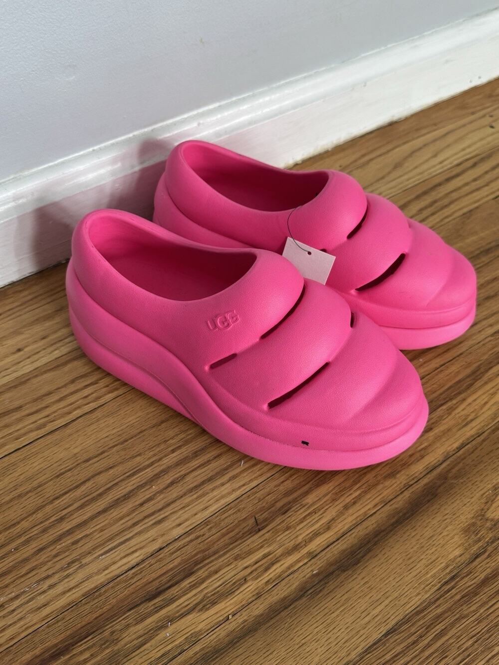 UGG Womens Sport Yeah Clogs Slip On Shoes Size 8 Taffy Pink Rubber New